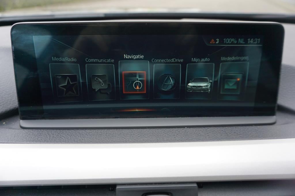 BMW 3-serie 330e high executive navi / leder / cruise contole / led / lm ve