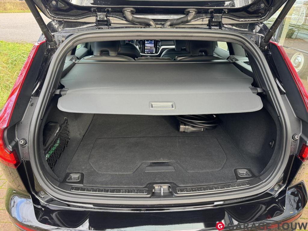 Volvo V60 2.0 t6 plug-in hybrid awd plus dark elektr.trekh.