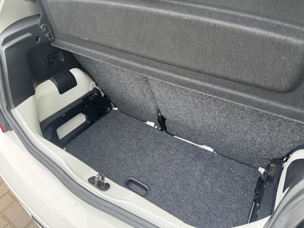 Volkswagen UP! 1.0 move up! * automaat * airco * nap