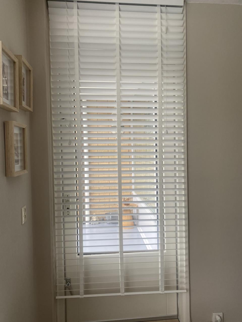Te koop witte jaloezie