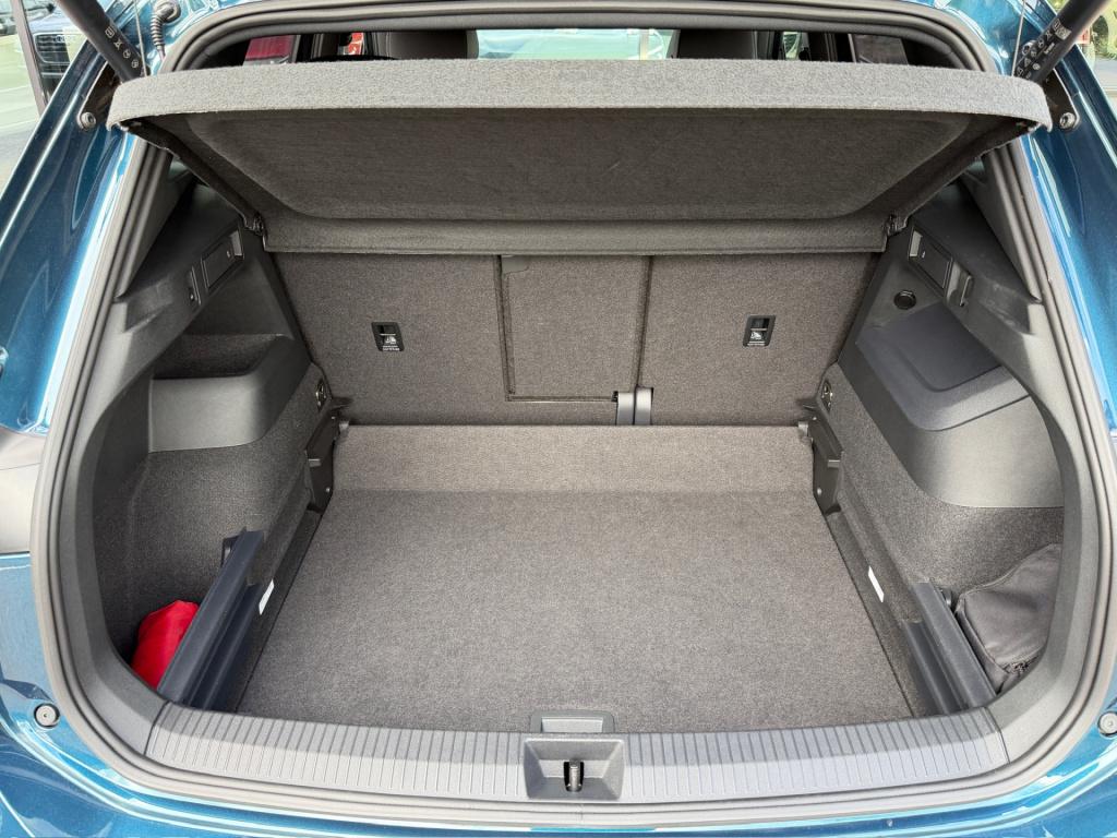 Volkswagen Tiguan 1.5 etsi 150pk dsg goal | trekhaak | 360 camera | iq ligh