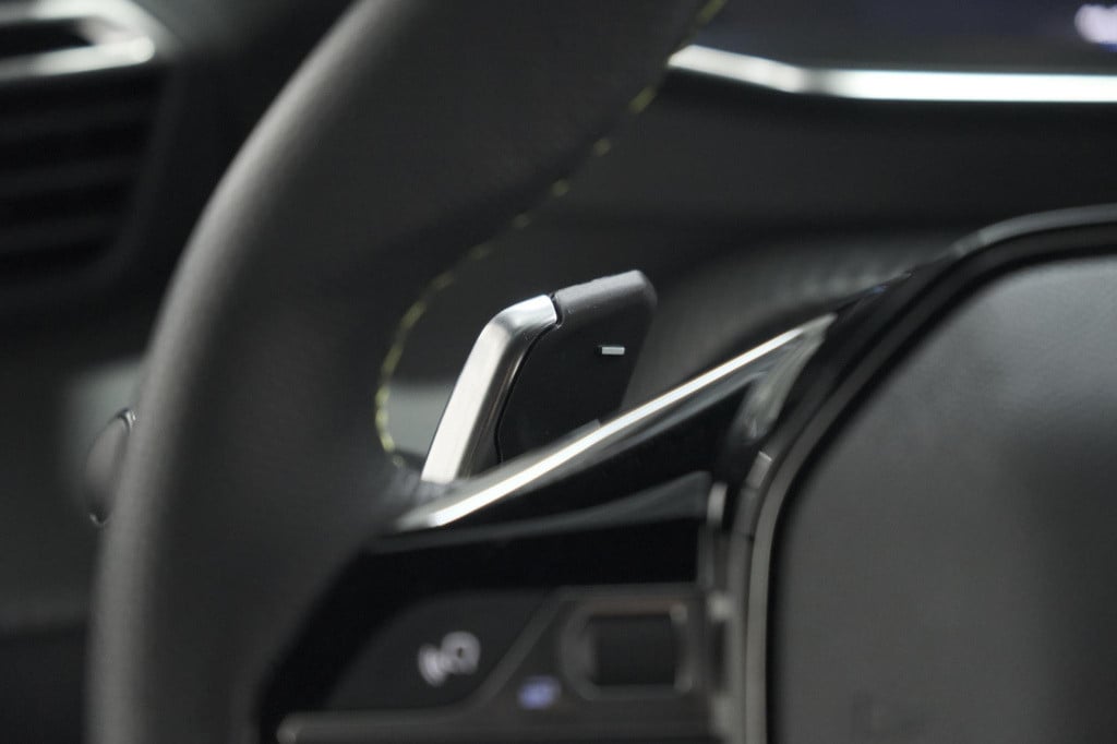 Peugeot 2008 puretech 130 eat8 gt | 360 camera | stoelmassage | adaptieve c