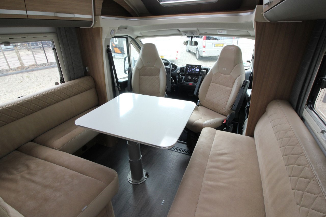 Adria Matrix M590ST(Electr.Hefbed, Als nieuw!!!)