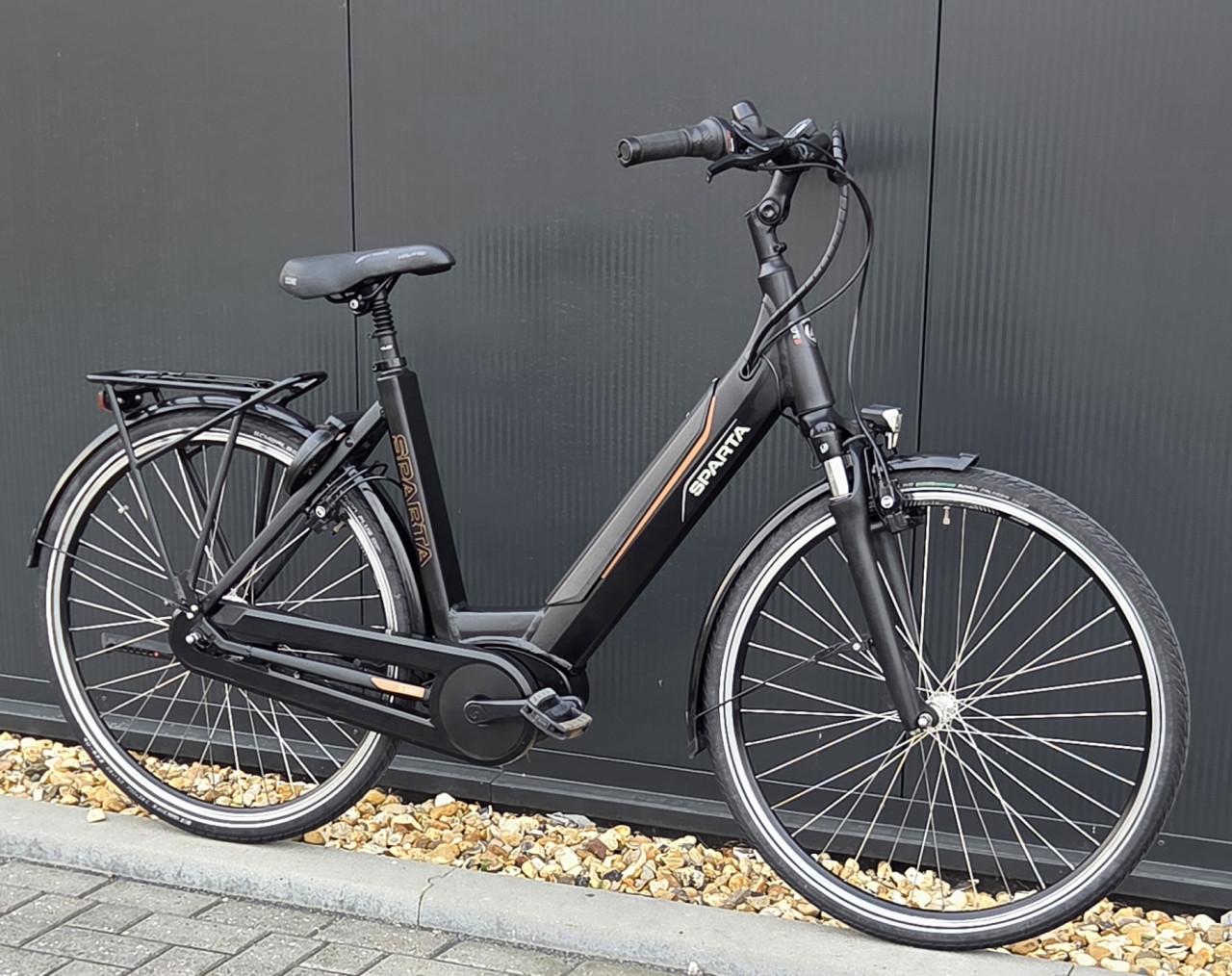 Sparta M7TB 400Wh 53cm Active Line Bosch middenmotor