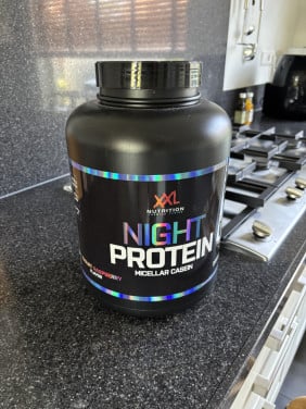 XXL Night Protein Micellar Caseïne Yoghurt / Framboos NIEUW