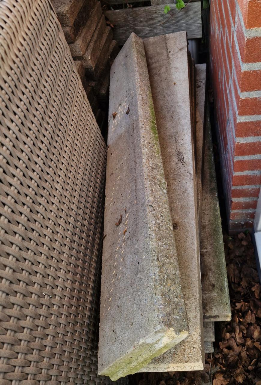 Diverse GRATIS tuintegels / betonbanden
