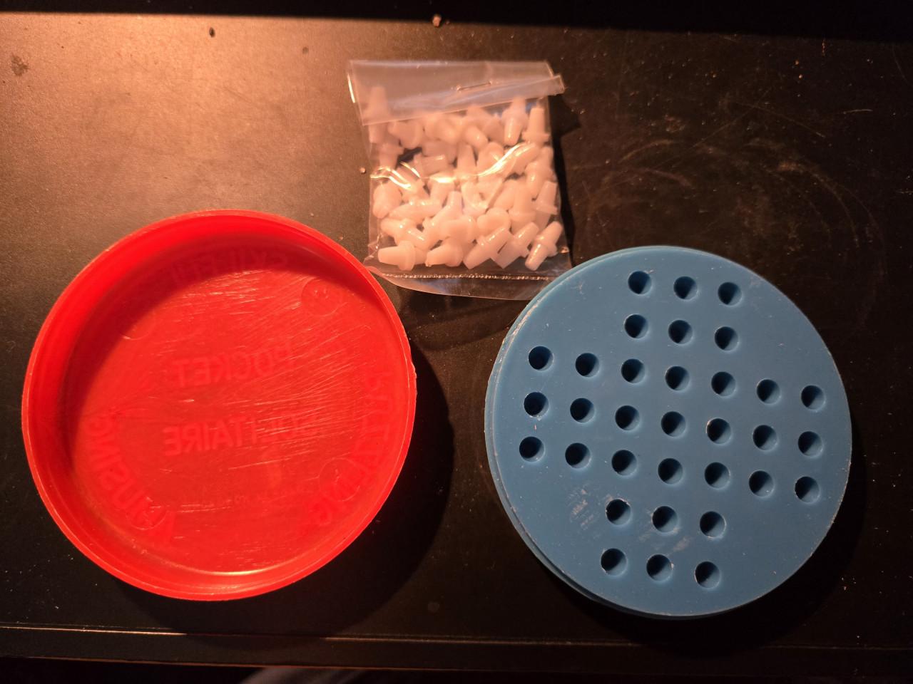 Vintage Pocket Solitaire puzzelspel, uit de jaren 50 of 60. Nieuw