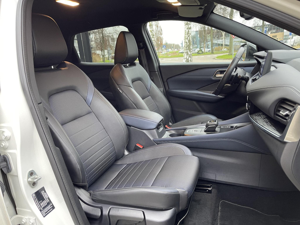 Nissan Qashqai 1.3 mhev xtronic tekna cold pack | two-tone lakkleur | stuur