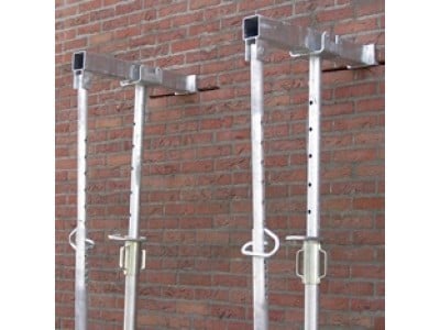 Te huur rolsteiger werkhoogte max 8 meter en (stut alone) stempels