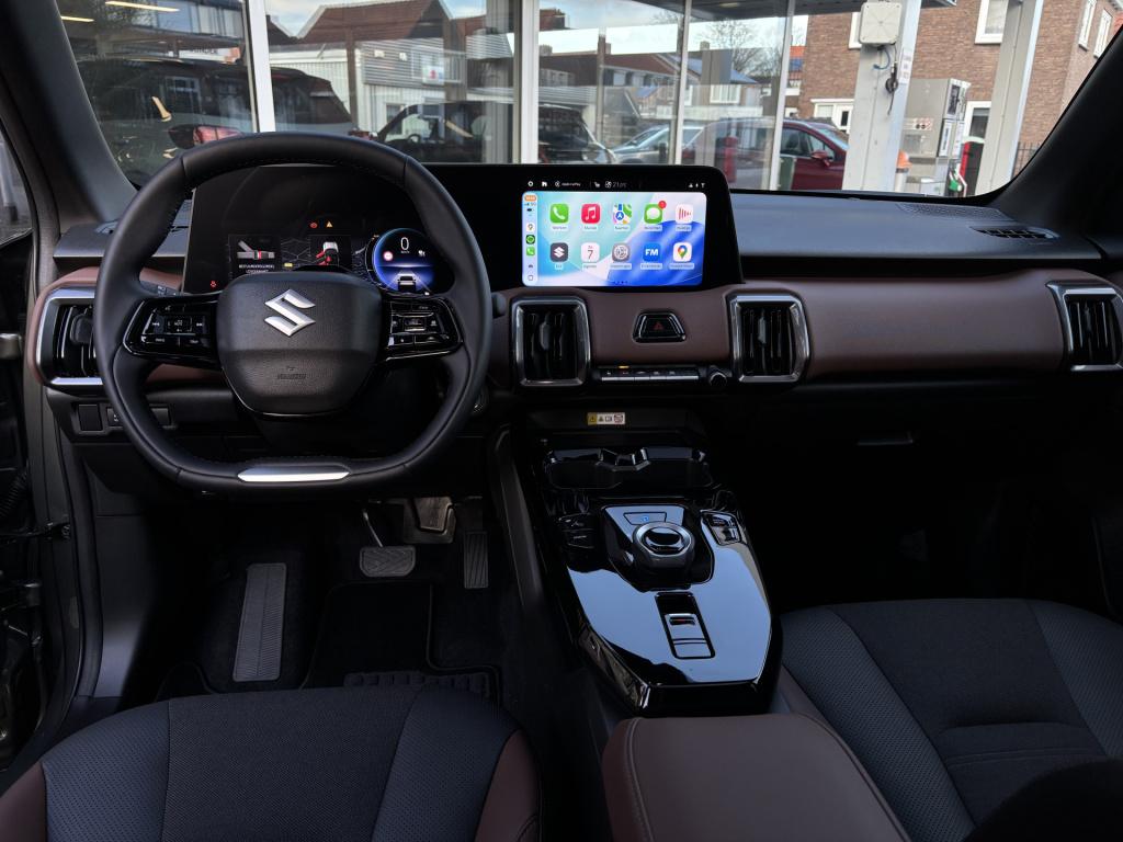 Suzuki E Vitara style 61 kwh