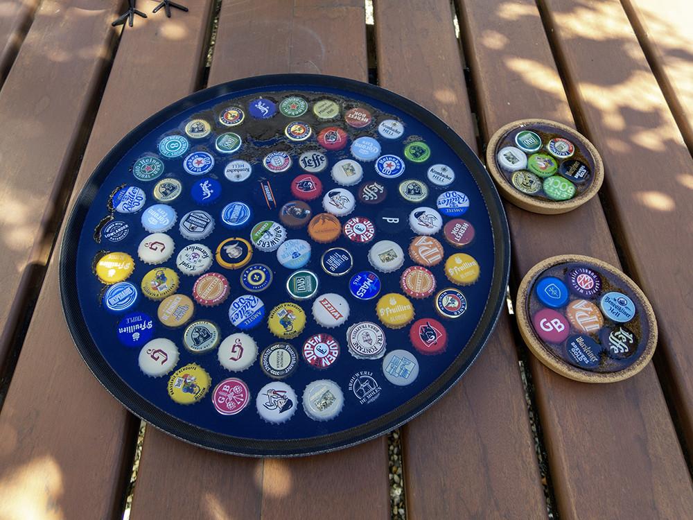 Te koop bierdoppen dienblad en onderzetters