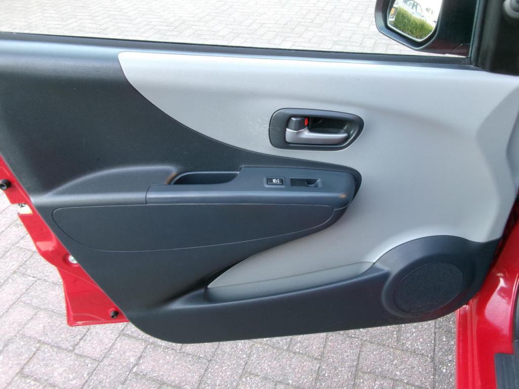 Nissan Pixo 1.0 airco, c.v. 92000 km (lichte hagelschade)