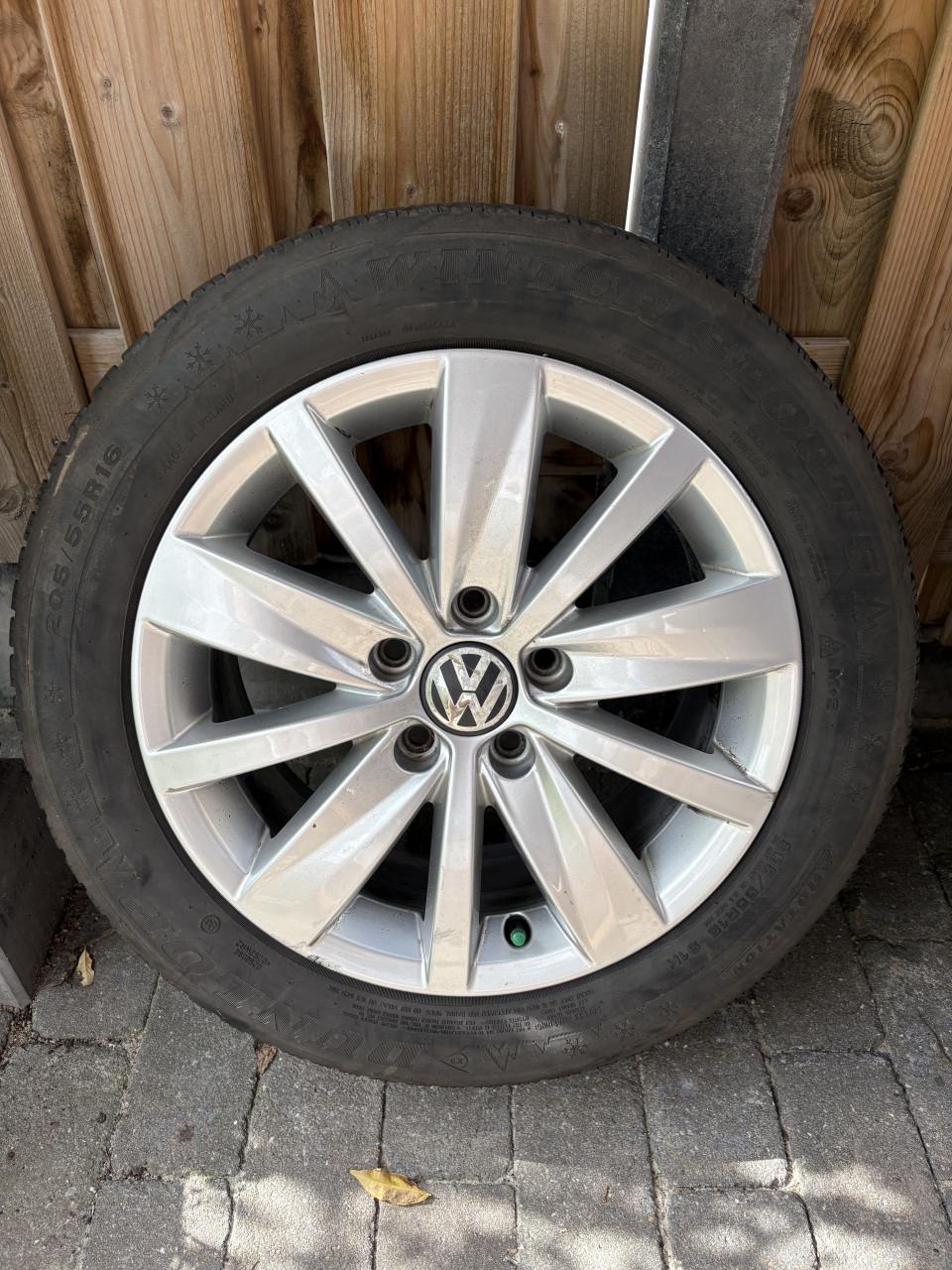 Winterbanden met velgen 205/55/R16 91H - VW B7