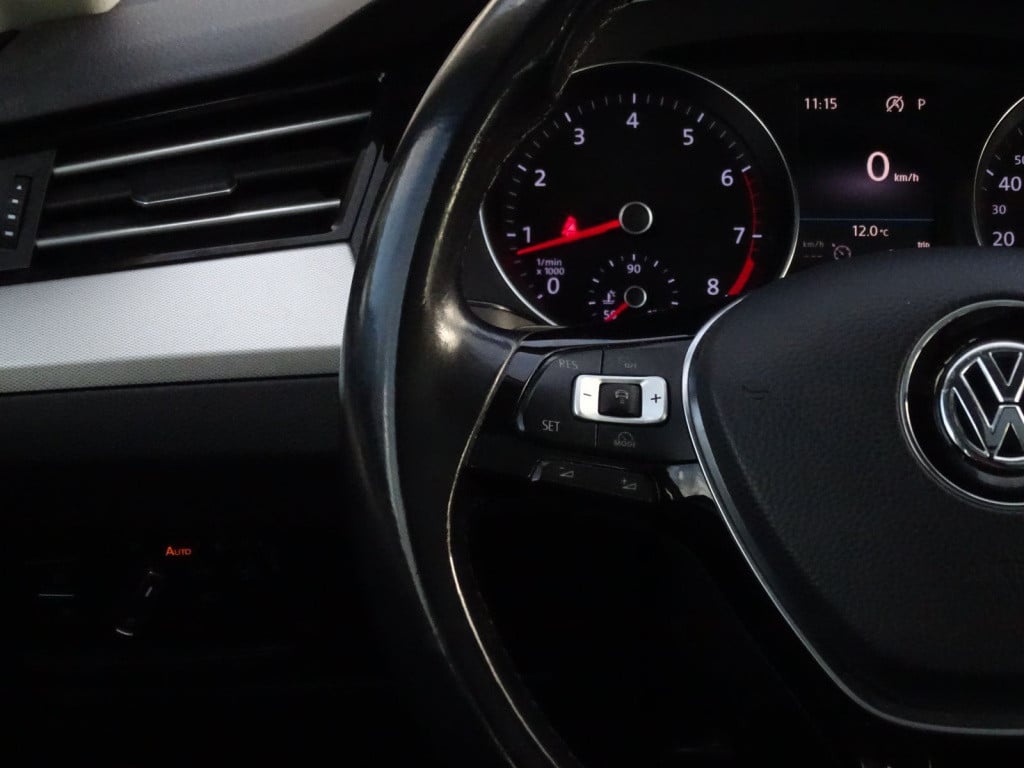 Volkswagen Passat variant 1.4 tsi act highline business automaat | pano | c