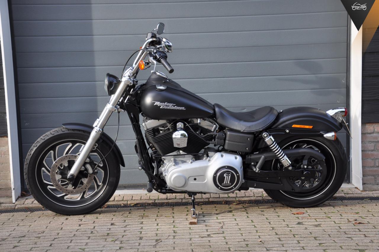 Harley-Davidson FXDB Street Bob 15500 kms!