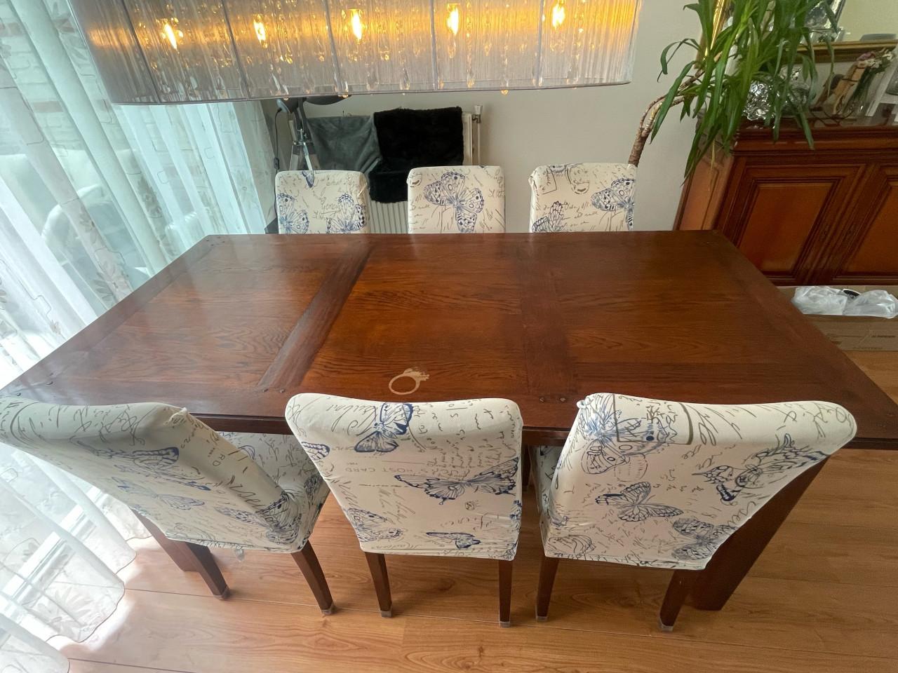 Eettafel met 6 stoelen