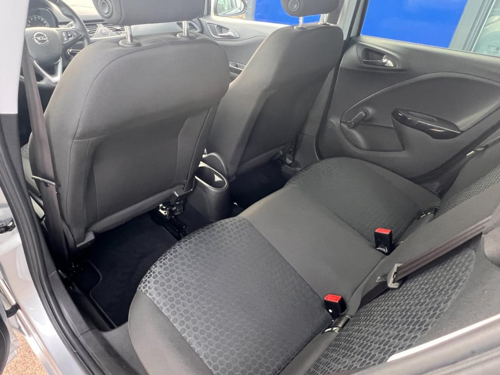 Opel Corsa 1.4 120 jaar edition, carplay, trekhaak enz. enz...