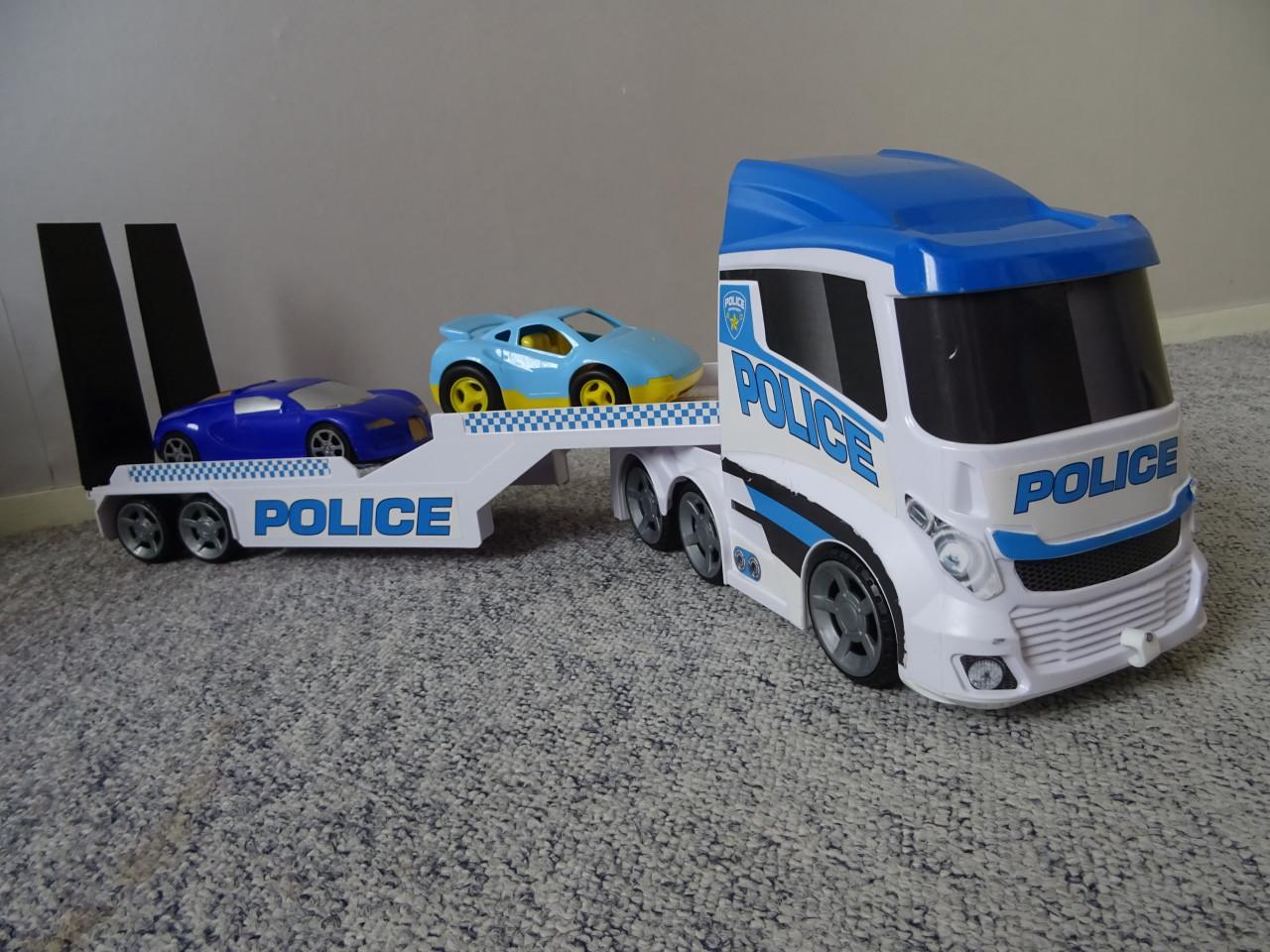 Politietrailer lang 66 cm.
