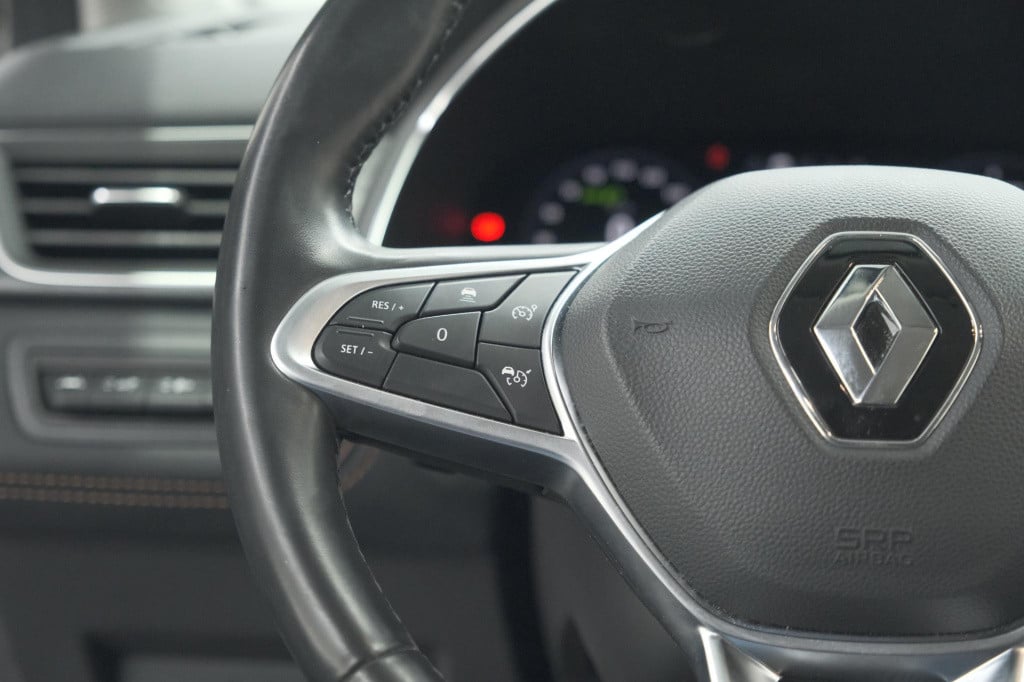 Renault Captur tce 130 edc initiale paris | trekhaak | adaptieve cruise con
