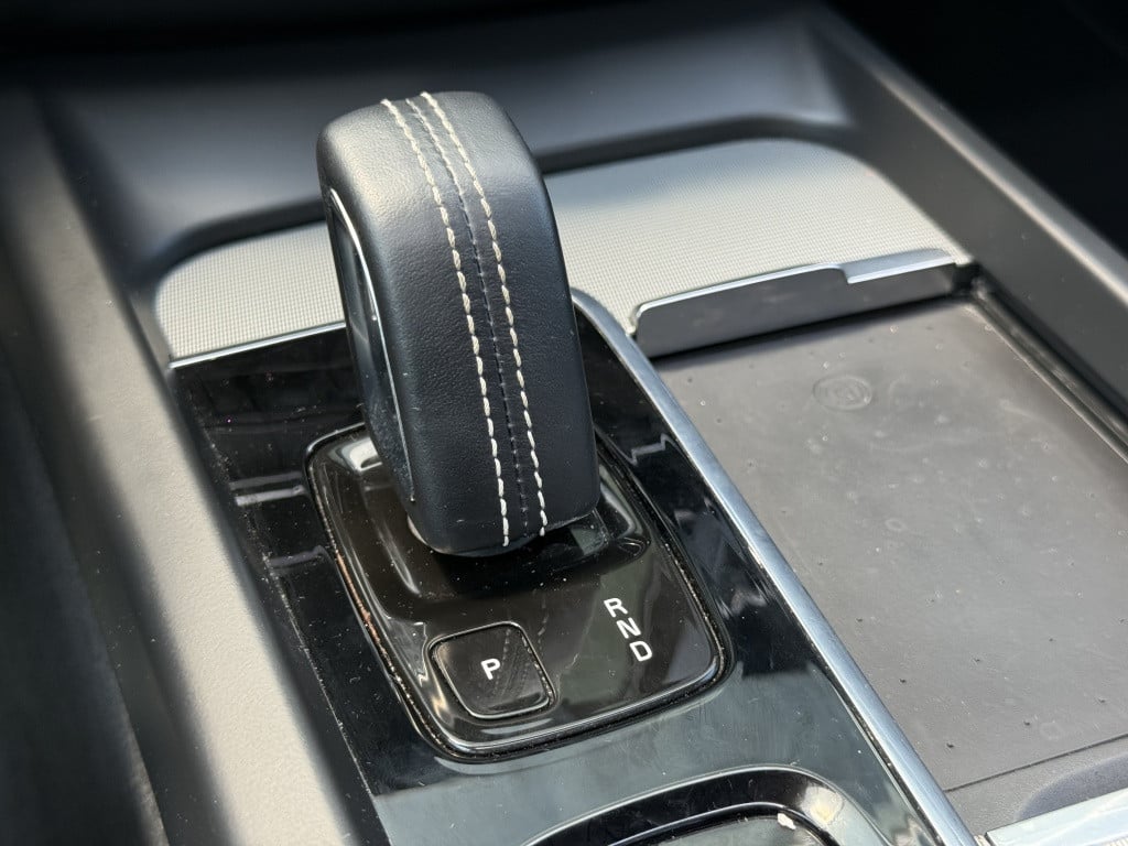 Volvo XC60 t6 340pk recharge r-design| adap.cruise| luchtvering| panodak| 2