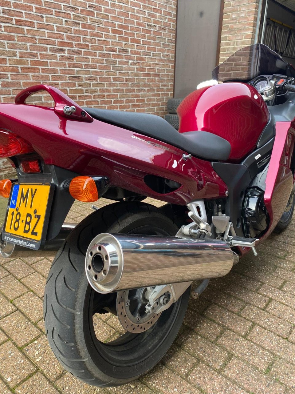 Honda blackbird