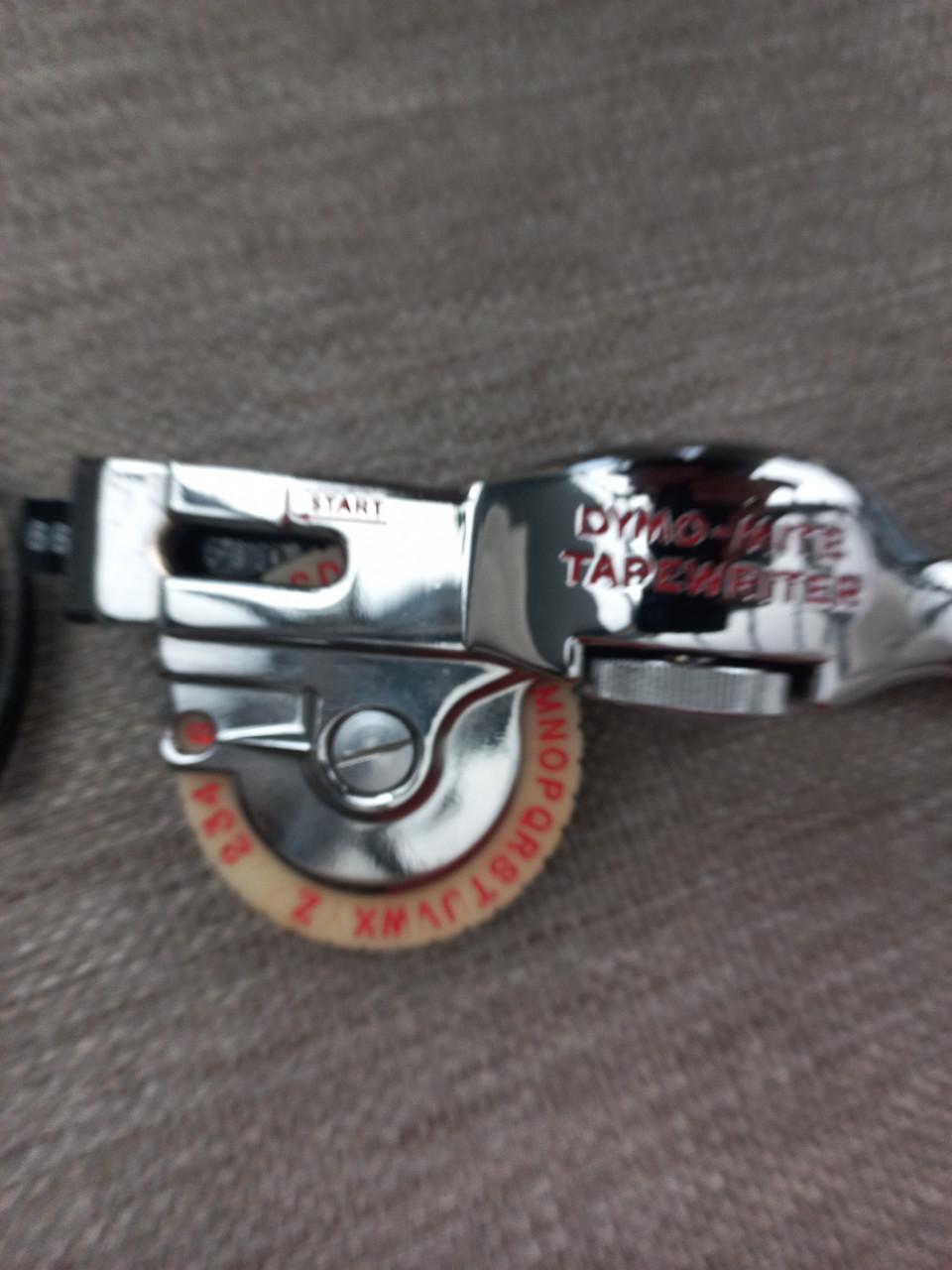Dymo Mite Tapewriter M22.