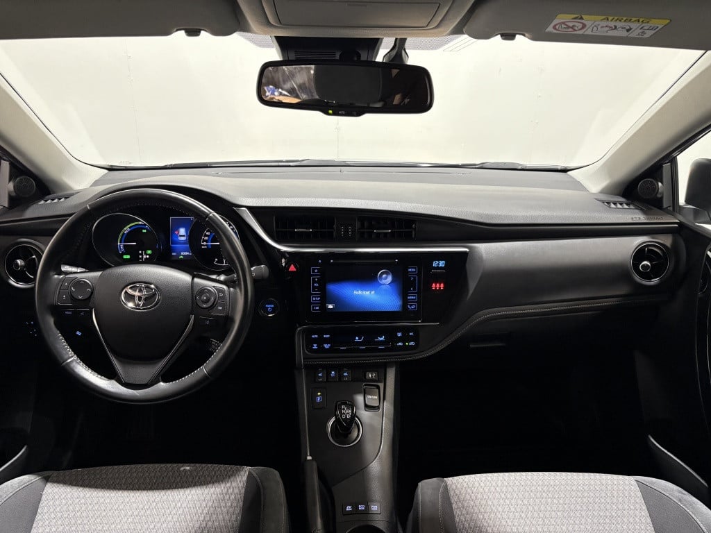 Toyota Auris touring sports 1.8 hybr. dynamic team d | trekhaak | stoelverw