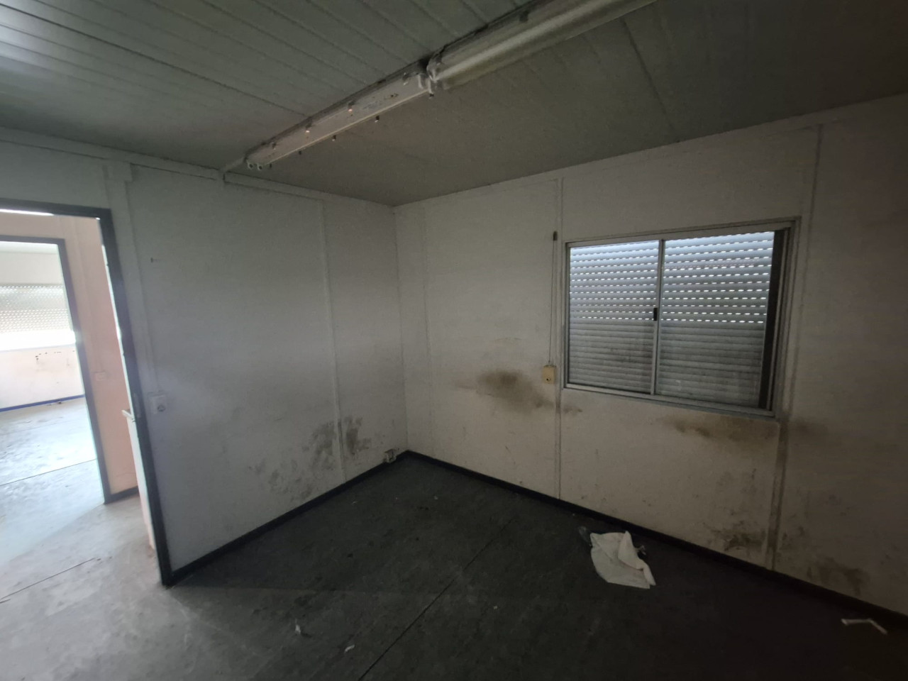 Kantoorunit/bouwkeet/woonunit/schaftkeet/container 10x3m