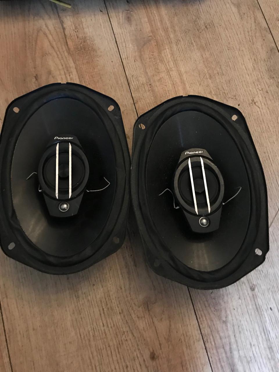 Pioneer TS-G6930F auto speakers