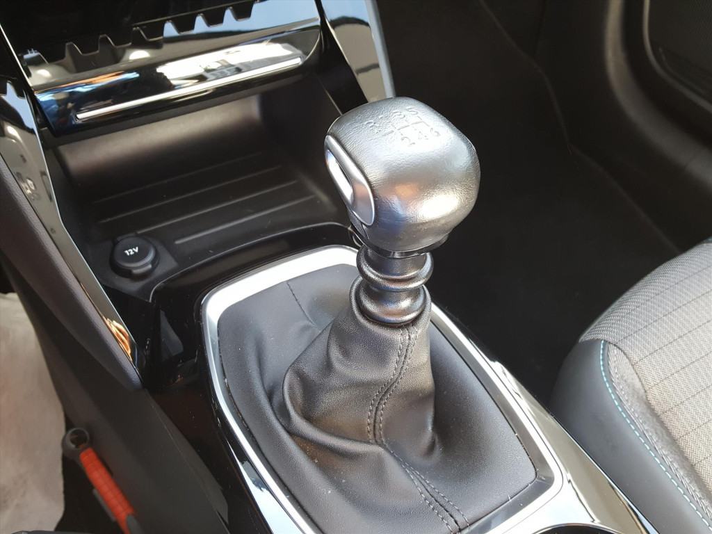 Peugeot 208 allure 1.2 pt-100pk navigatie | apple carplay & android auto | 