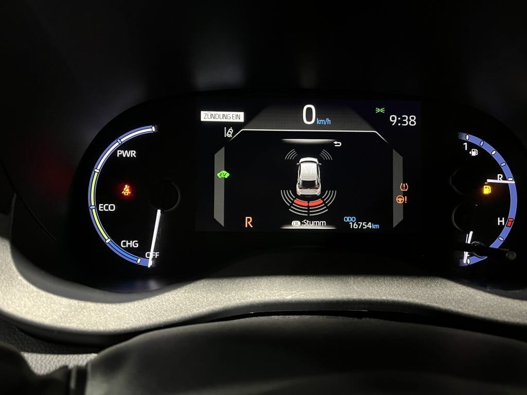 Toyota Yaris Cross dynamic | navi | pdc | bsm |