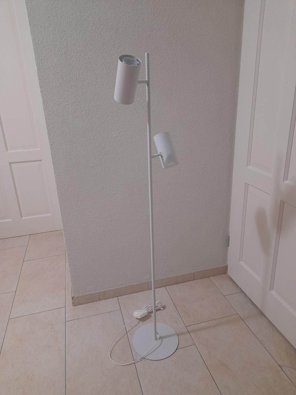 Prachtige metalen vloerlamp ( z.g.a.n.) hoogte 142