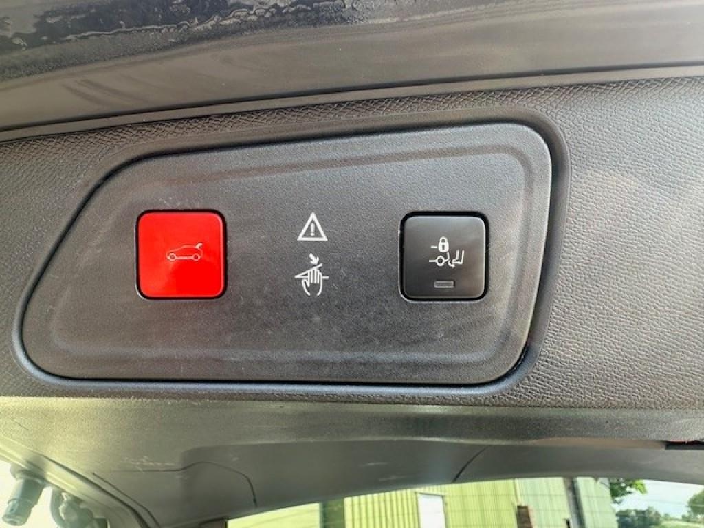 Peugeot 3008 1.2 puretech première