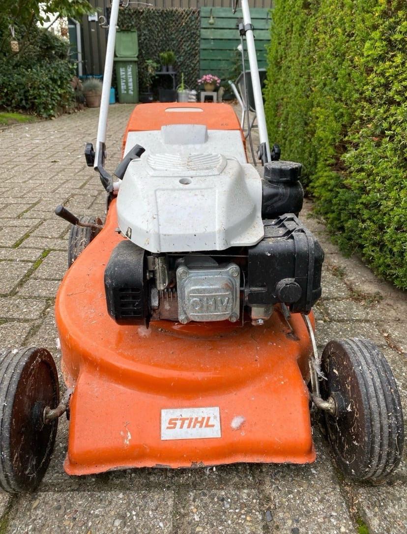 Stihl benzine grasmaaier