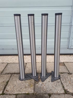 Metalen tafelpoten
