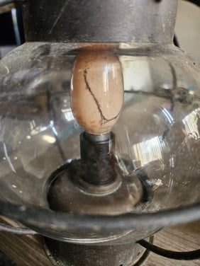 Mooie antieke scheepslamp van messing en glas...