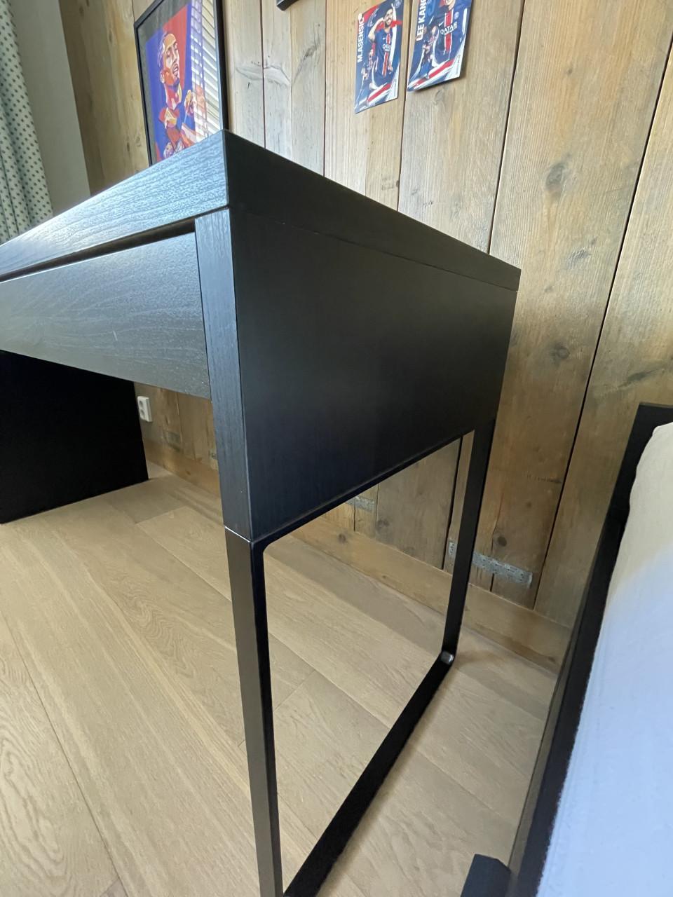 IKEA MICKE Bureau, zwart, 142x50 cm