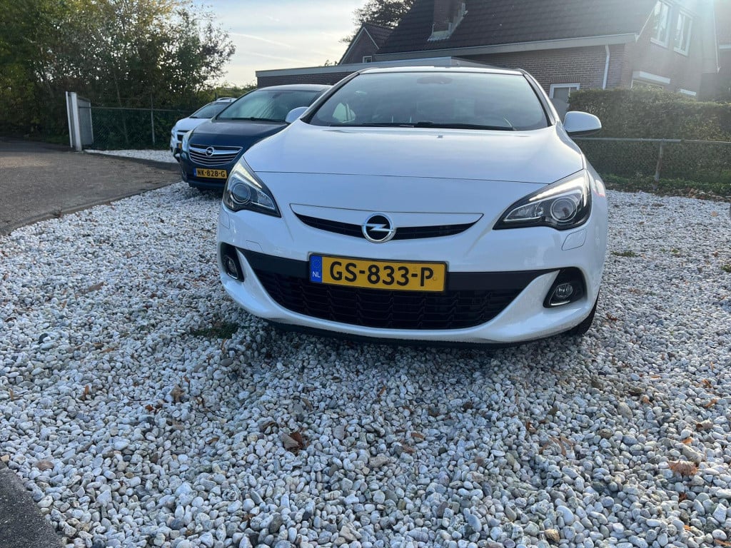 Opel Astra 1.4 t 140pk s&amp;s sport