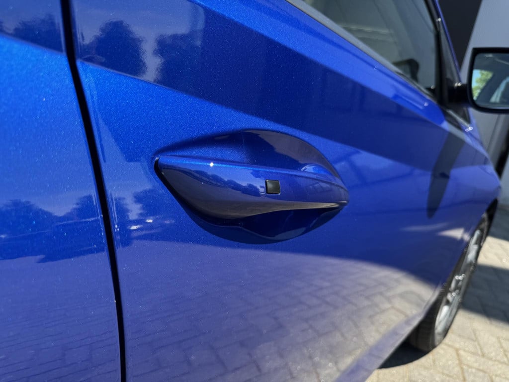 Hyundai I 20 1.0 t-gdi premium sky automaat | schuif-/kanteldak | stuur- + 