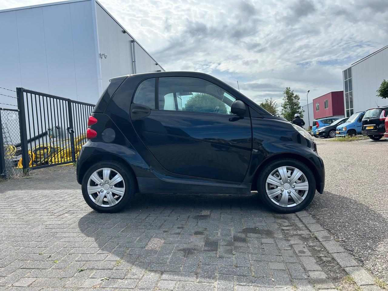 Smart Fortwo coupé 1.0 Pure Automaat | Lange APK | €2.999