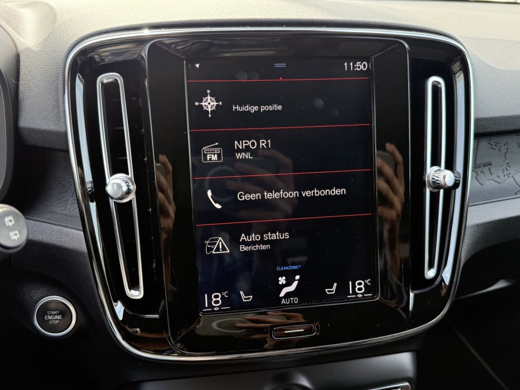 Volvo XC40 t3 160pk momentum | camera| trekhaak| h&k sound| stoelverw| carp
