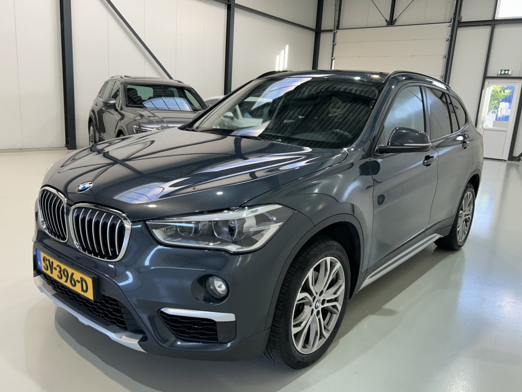 BMW X1 sdrive18i high executive