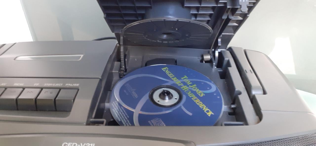 Sony draagbare radio cd cassete speler nieuw staat