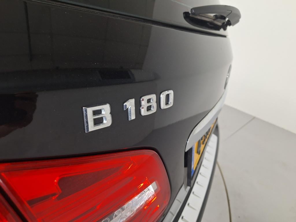 Mercedes-Benz B-Klasse 180 | stoelverwarming |