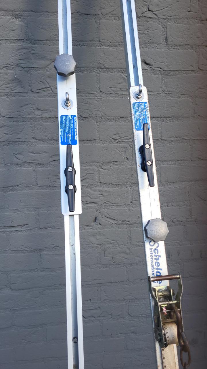 Alu profielen (250 cm) instelbaar met snelspanner