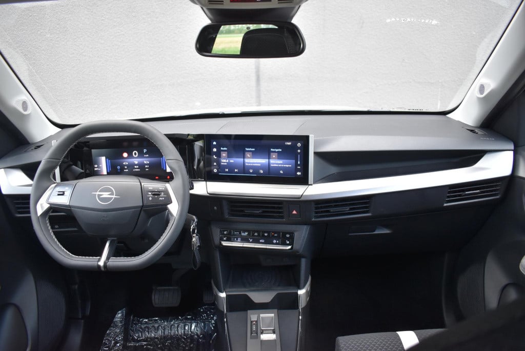 Opel Frontera 1.2 turbo hybrid gs 145pk | navi | climate | camera | pdc