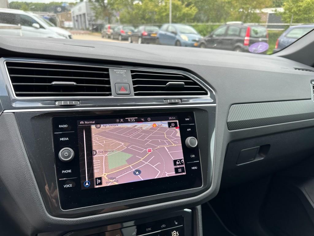 Volkswagen Tiguan 1.5 tsi r-line business+ trekhaak camera 20'' black style