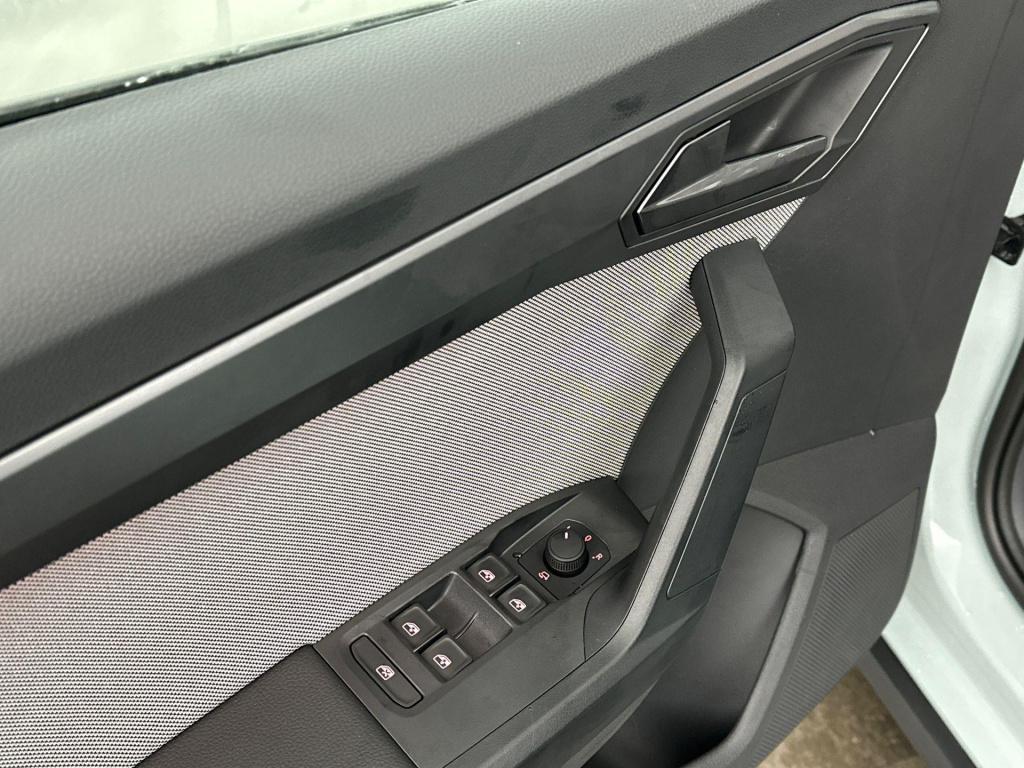 Seat Arona fr business connect 1.0 ecotsi 70 kw / 95 pk suv 5