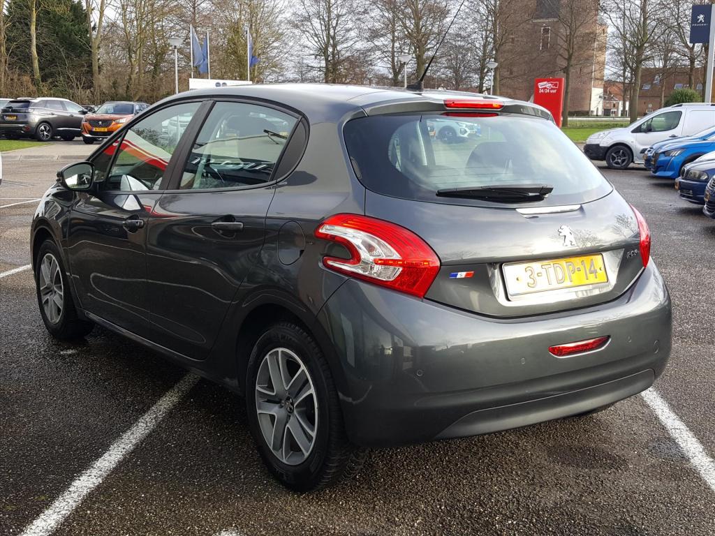 Peugeot 208 envy 1.2 vti 82pk 5d navigatie | cruise & climate control | par