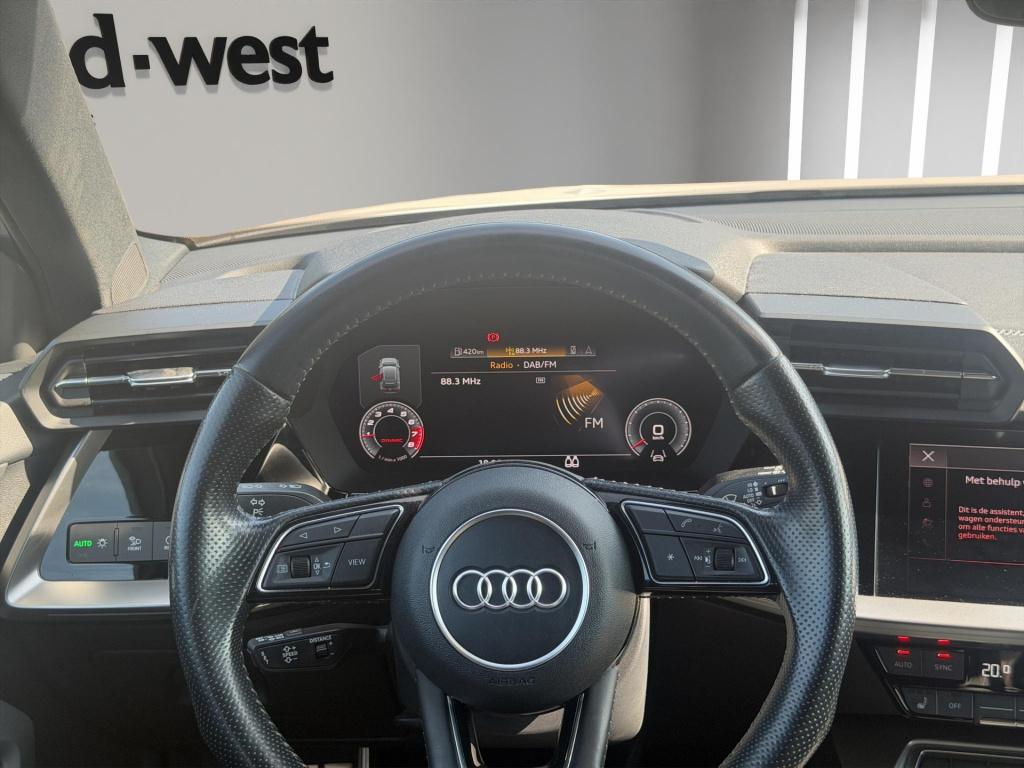 Audi A3 sportback 35 tfsi s 3x s-line sfeer rs stoelen acc camera